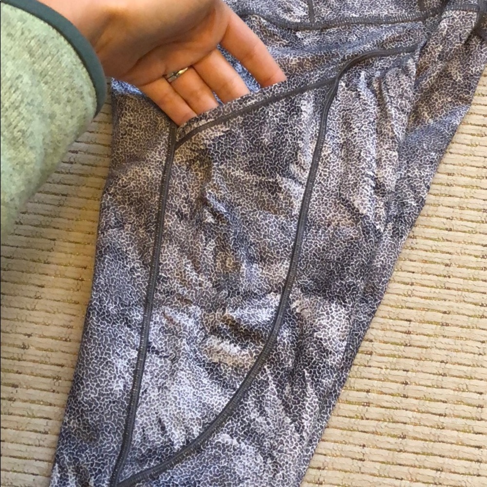 🔴 Sold 🔴 Lululemon Fast & Free Tights sz 2 - Picture 7 of 8